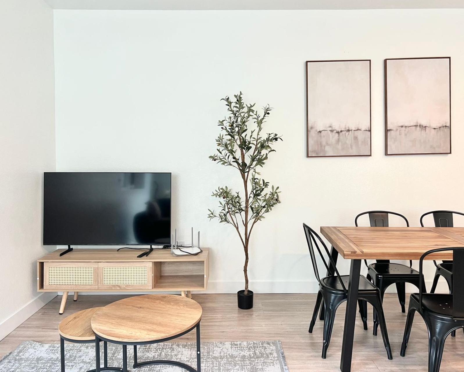 Chic Urban Retreat In Heart Of La, Steps From Attractions! 호텔 로스앤젤레스 외부 사진